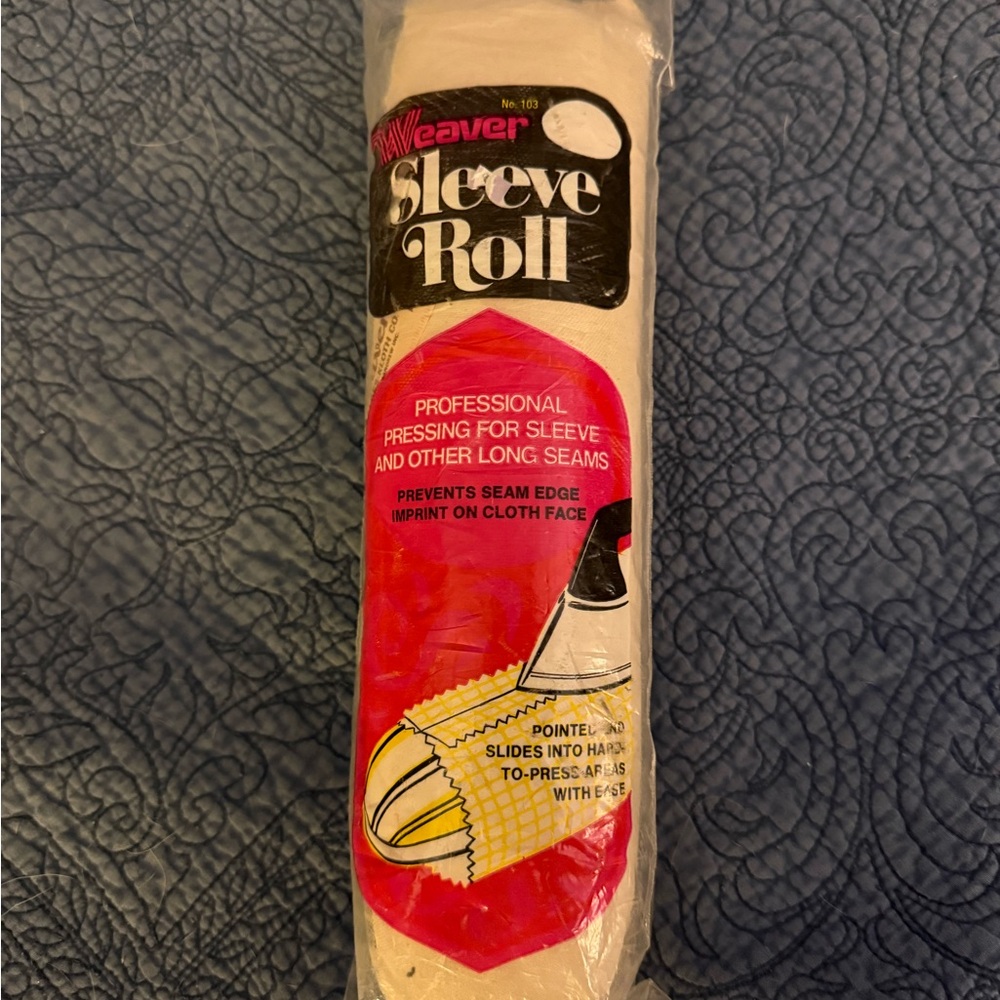 Weaver  Sleeve Roll in White